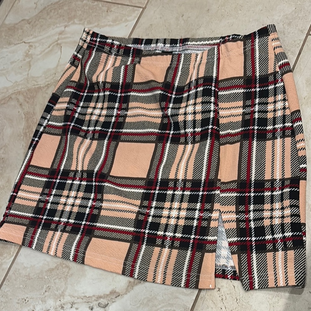 Plaid Women's Skirt in Black and Tan